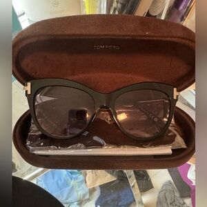 NEW TOM FORD WOMEN BLACK CAT EYE SUNGLASSES KIRA TF821 01B SUNGLASSES FT0821/S